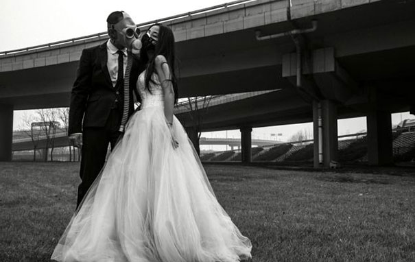 gas-masks-wedding-photography-beijing-china-3 gas-masks-wedding-photography-beijing-china-3