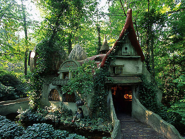 17 Magical Cottages Taken Straight From A Fairy Tale