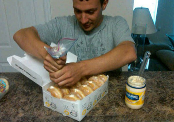 funny-aprils-fool-office-pranks-22 funny-aprils-fool-office-pranks-22