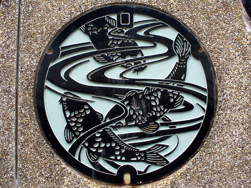 japanese-manhole-covers-18 japanese-manhole-covers-18