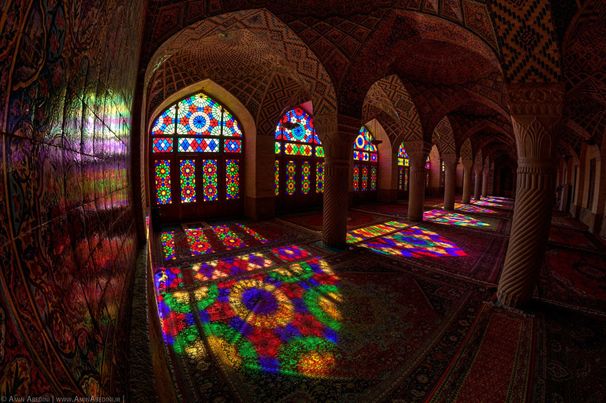 Every Morning, This Stunning Mosque In Iran Is Illuminated With All Of The Colors Of The Rainbow Every Morning, This Stunning Mosque In Iran Is Illuminated With All Of The Colors Of The Rainbow