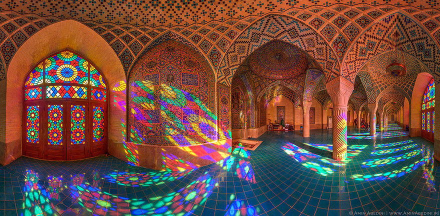 Every Morning, This Stunning Mosque In Iran Is Illuminated With All Of The Colors Of The Rainbow Every Morning, This Stunning Mosque In Iran Is Illuminated With All Of The Colors Of The Rainbow