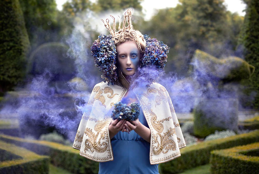 surreal-photography-kirsty-mitchell-24 surreal-photography-kirsty-mitchell-24