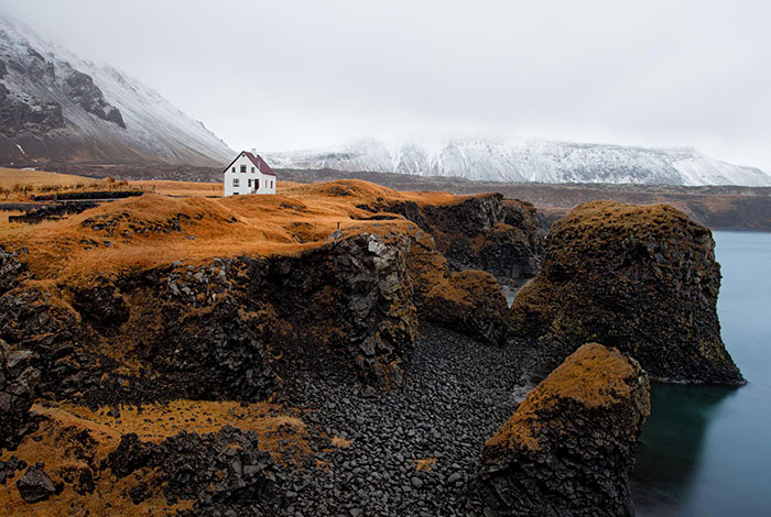 131 Little Lonely Houses For The Solitary Soul