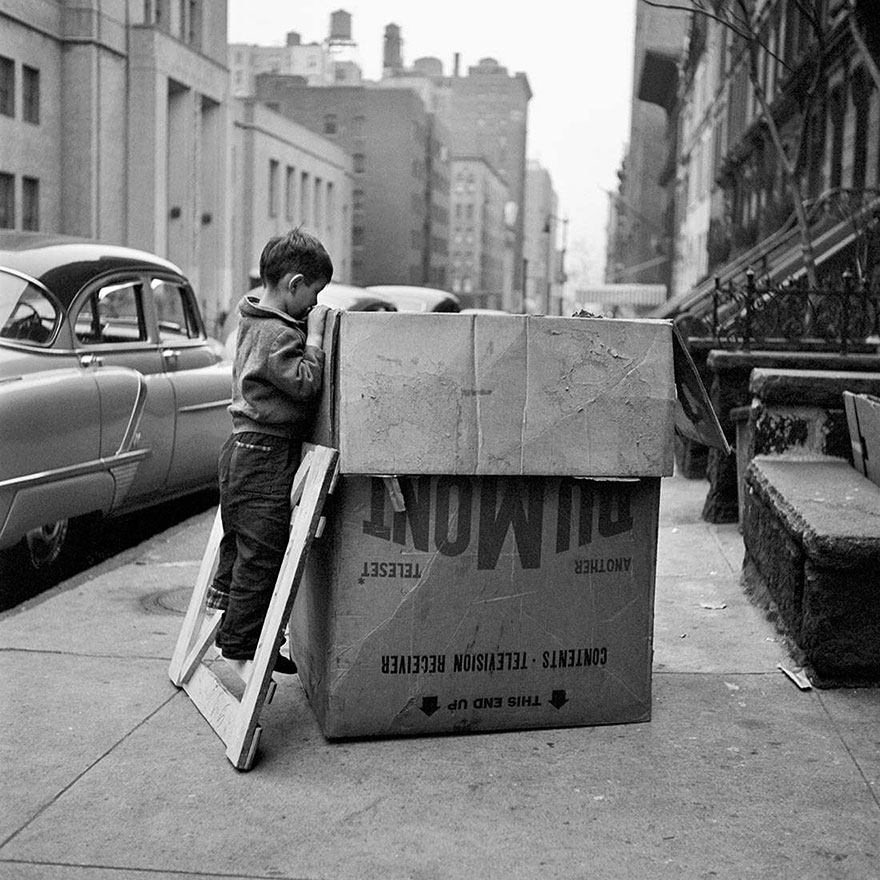 street-photos-new-york-1950s-vivian-mayer-26 street-photos-new-york-1950s-vivian-mayer-26