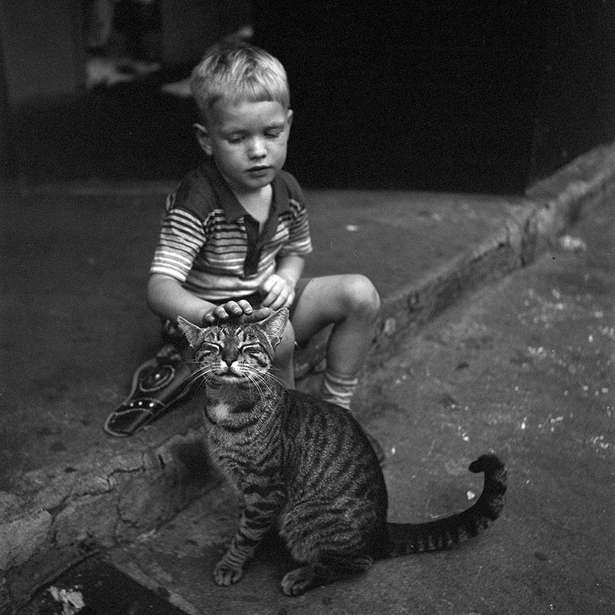 street-photos-new-york-1950s-vivian-mayer-8 street-photos-new-york-1950s-vivian-mayer-8