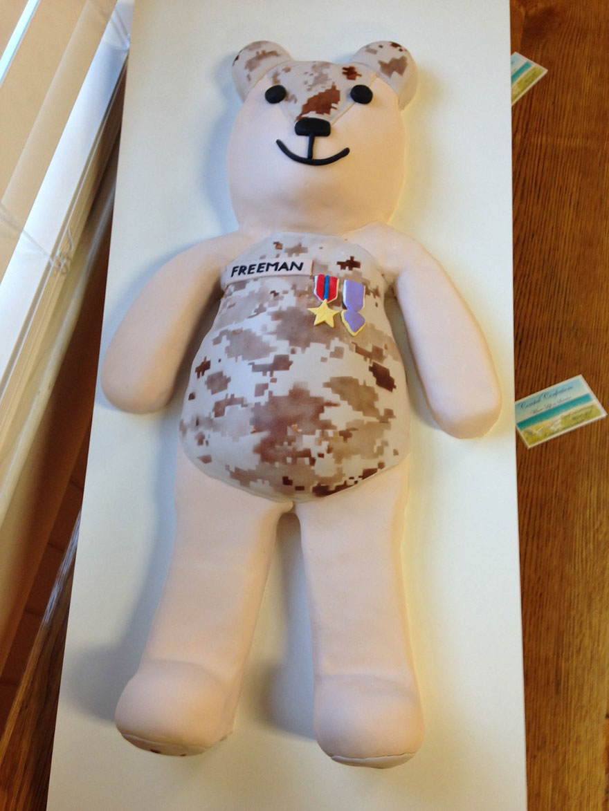 matthew-freeman-project-soldier-uniform-teddy-bears-9 matthew-freeman-project-soldier-uniform-teddy-bears-9