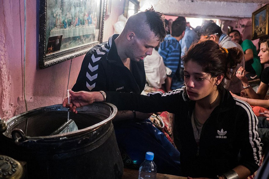 underground-sewer-life-bruce-lee-bucharest-3 underground-sewer-life-bruce-lee-bucharest-3