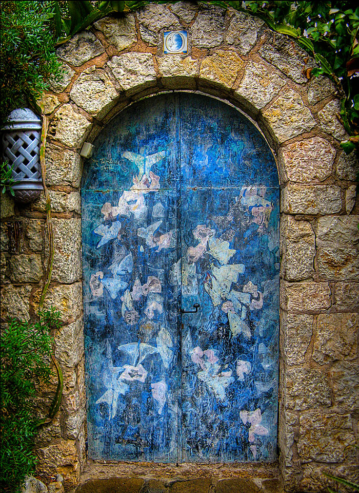 30 Beautiful Doors That Seem To Lead To Other Worlds 30 Beautiful Doors That Seem To Lead To Other Worlds