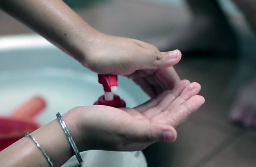 coca-cola-2nd-life-campaign-bottle-caps-10 coca-cola-2nd-life-campaign-bottle-caps-10