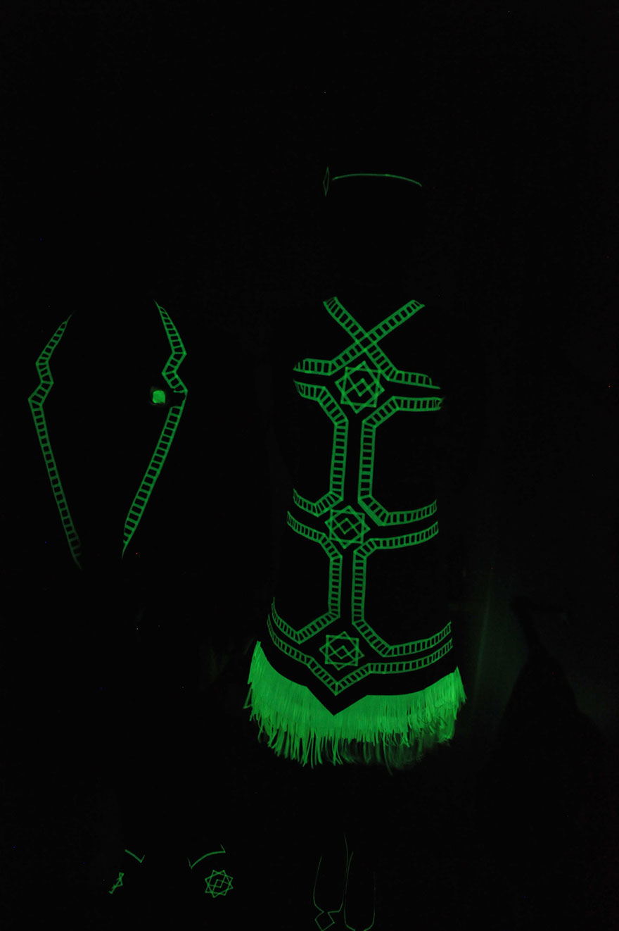 duck-tape-stuck-at-prom-outfit-competition-7 duck-tape-stuck-at-prom-outfit-competition-7