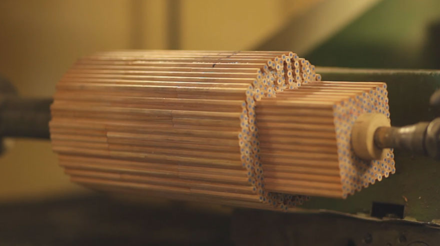 pencil-vase-amalgamated-studio-markunpoika-4 pencil-vase-amalgamated-studio-markunpoika-4