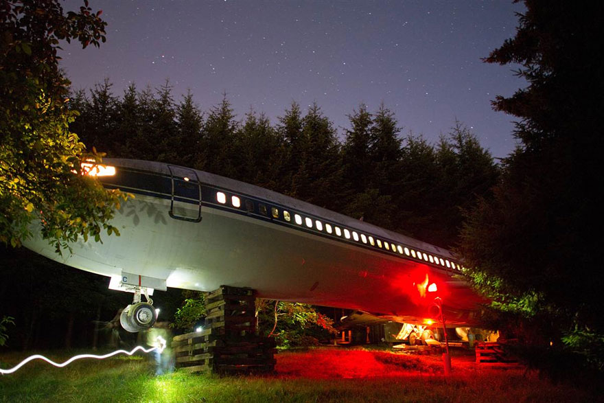 retired-boeing-727-recycled-home-bruce-campbell-11 retired-boeing-727-recycled-home-bruce-campbell-11