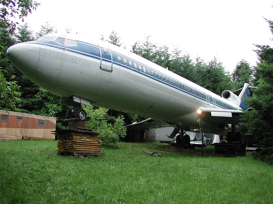 retired-boeing-727-recycled-home-bruce-campbell-18 retired-boeing-727-recycled-home-bruce-campbell-18