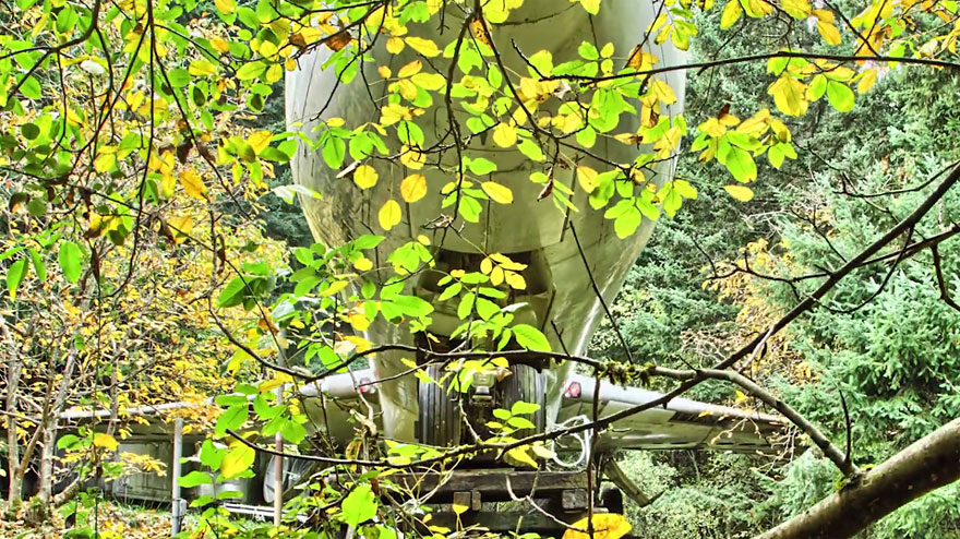 retired-boeing-727-recycled-home-bruce-campbell-3 retired-boeing-727-recycled-home-bruce-campbell-3