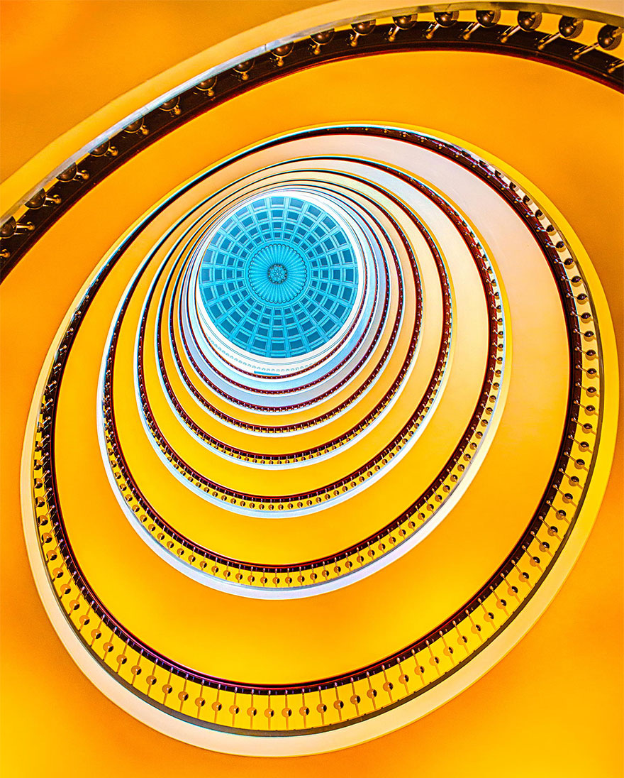 30 Mesmerizing Examples of Spiral Staircase Photography 30 Mesmerizing Examples of Spiral Staircase Photography