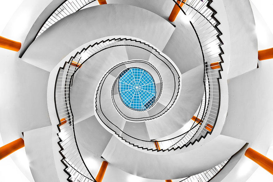 30 Mesmerizing Examples of Spiral Staircase Photography 30 Mesmerizing Examples of Spiral Staircase Photography