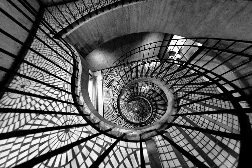 30 Mesmerizing Examples of Spiral Staircase Photography 30 Mesmerizing Examples of Spiral Staircase Photography