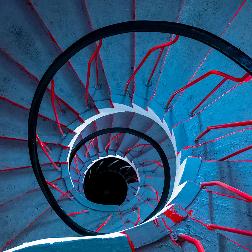 30 Mesmerizing Examples of Spiral Staircase Photography 30 Mesmerizing Examples of Spiral Staircase Photography