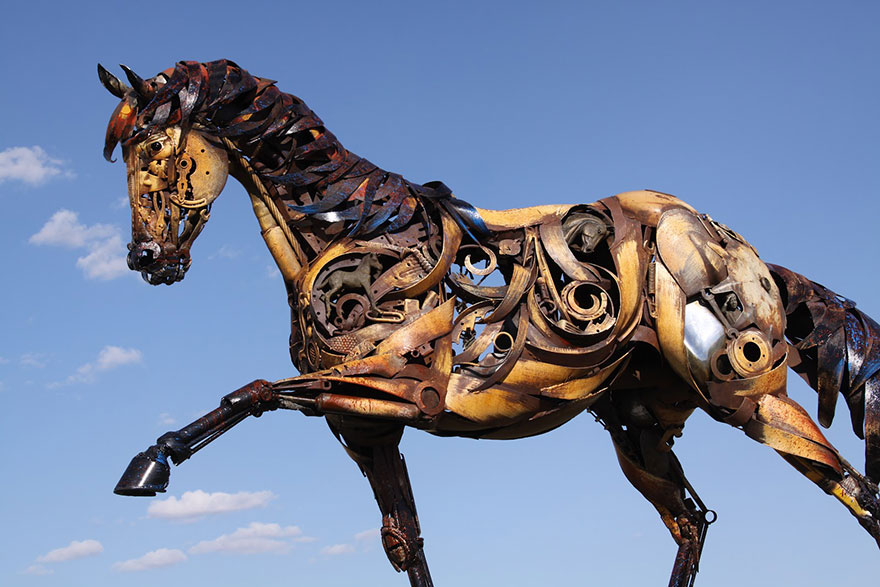 welded-scrap-metal-sculptures-john-lopez-14 welded-scrap-metal-sculptures-john-lopez-14