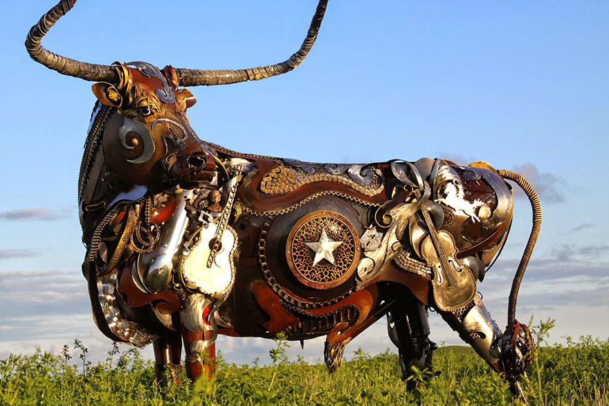 welded-scrap-metal-sculptures-john-lopez-8 welded-scrap-metal-sculptures-john-lopez-8