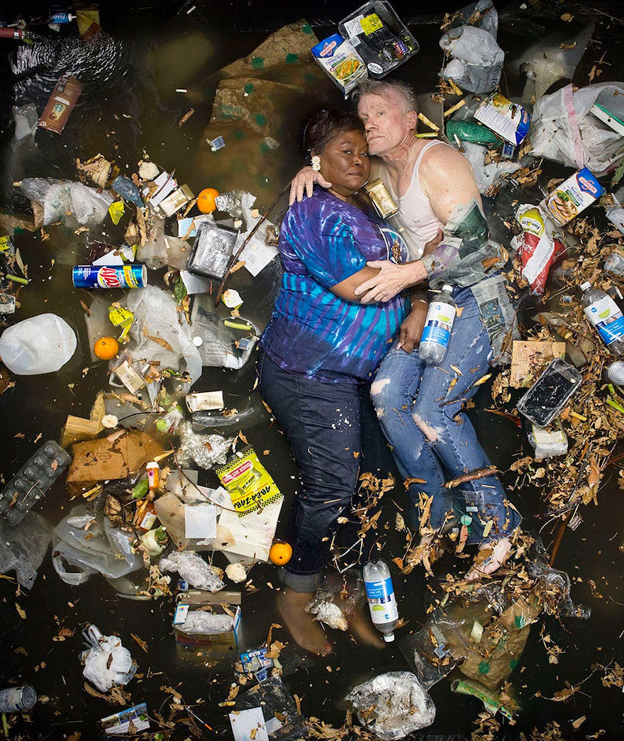 7-days-of-garbage-environmental-photography-gregg-segal-10 7-days-of-garbage-environmental-photography-gregg-segal-10