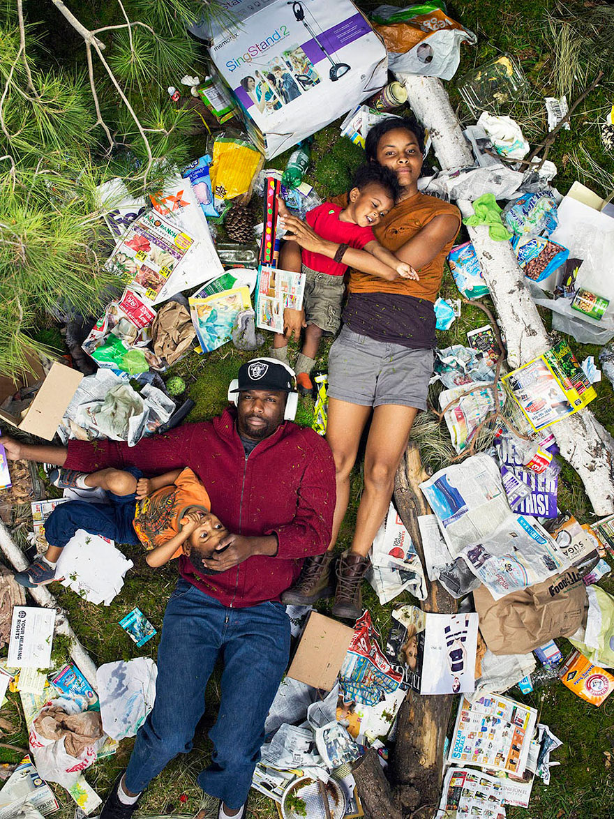 7-days-of-garbage-environmental-photography-gregg-segal-2 7-days-of-garbage-environmental-photography-gregg-segal-2