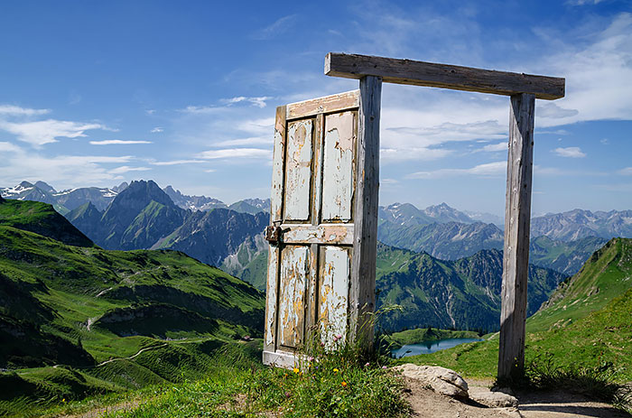 30 Beautiful Doors That Seem To Lead To Other Worlds 30 Beautiful Doors That Seem To Lead To Other Worlds