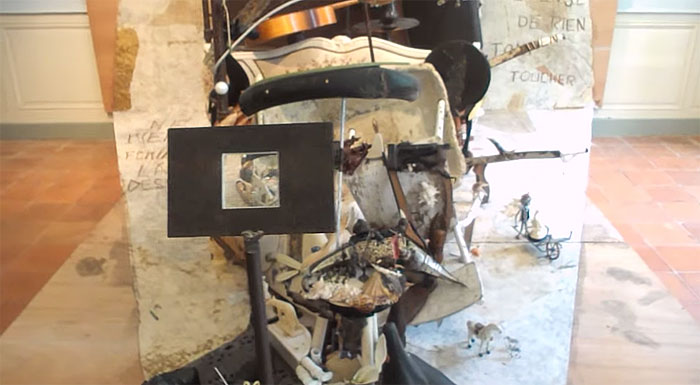 ferdinand-cheval-portrait-optical-illusion-forced-perspective-3 ferdinand-cheval-portrait-optical-illusion-forced-perspective-3