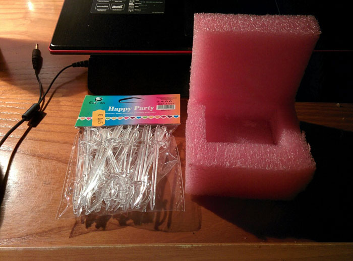 iron-throne-stand-for-phone-diy-game-of-thrones-8