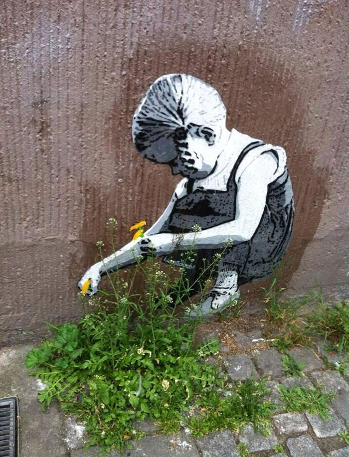 street-art-interacts-with-nature-10 street-art-interacts-with-nature-10