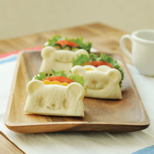 This Teddy-Bear Toast Stamp Will Make Your Breakfast Un-bearably Cute This Teddy-Bear Toast Stamp Will Make Your Breakfast Un-bearably Cute