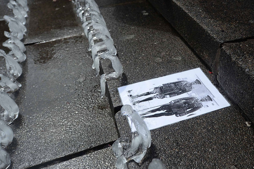 minimum-monument-ice-sculptures-first-world-war-commemoration-nele-azevedo-7 minimum-monument-ice-sculptures-first-world-war-commemoration-nele-azevedo-7