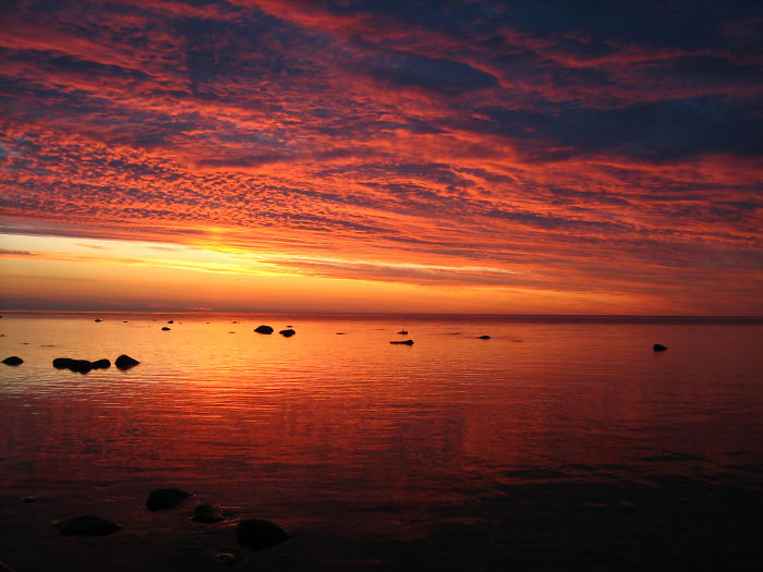 Red Sunset (by Andres Jaanisoo).