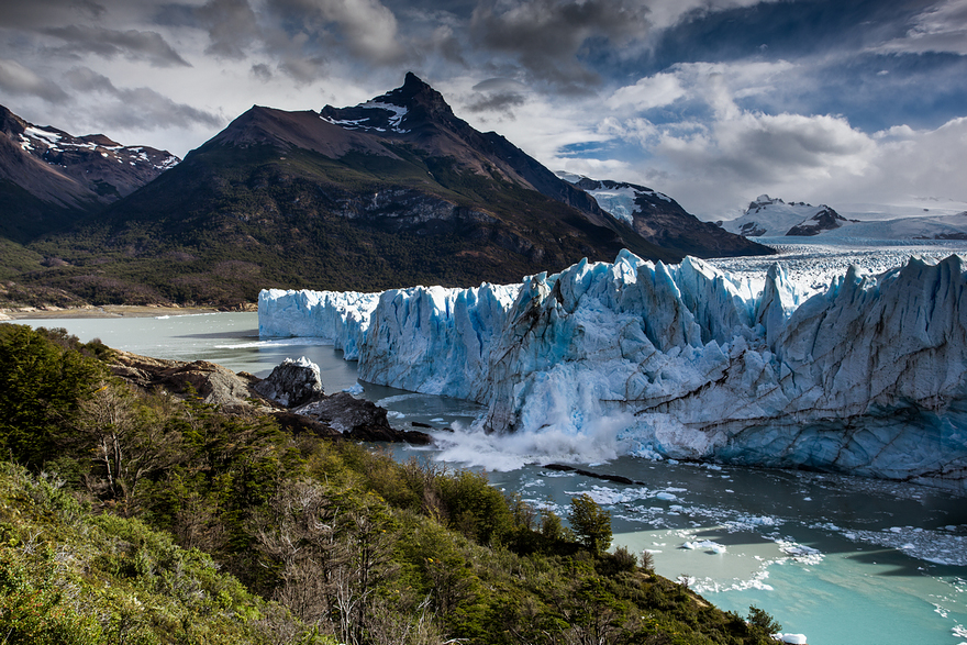 Living Ice: I Happened To Photograph The Rupture Of Perito Moreno Glacier Living Ice: I Happened To Photograph The Rupture Of Perito Moreno Glacier