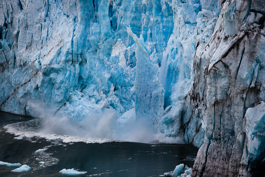 Living Ice: I Happened To Photograph The Rupture Of Perito Moreno Glacier Living Ice: I Happened To Photograph The Rupture Of Perito Moreno Glacier