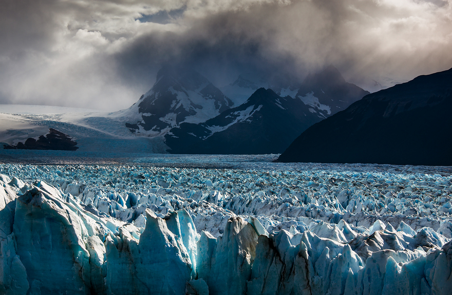 Living Ice: I Happened To Photograph The Rupture Of Perito Moreno Glacier Living Ice: I Happened To Photograph The Rupture Of Perito Moreno Glacier
