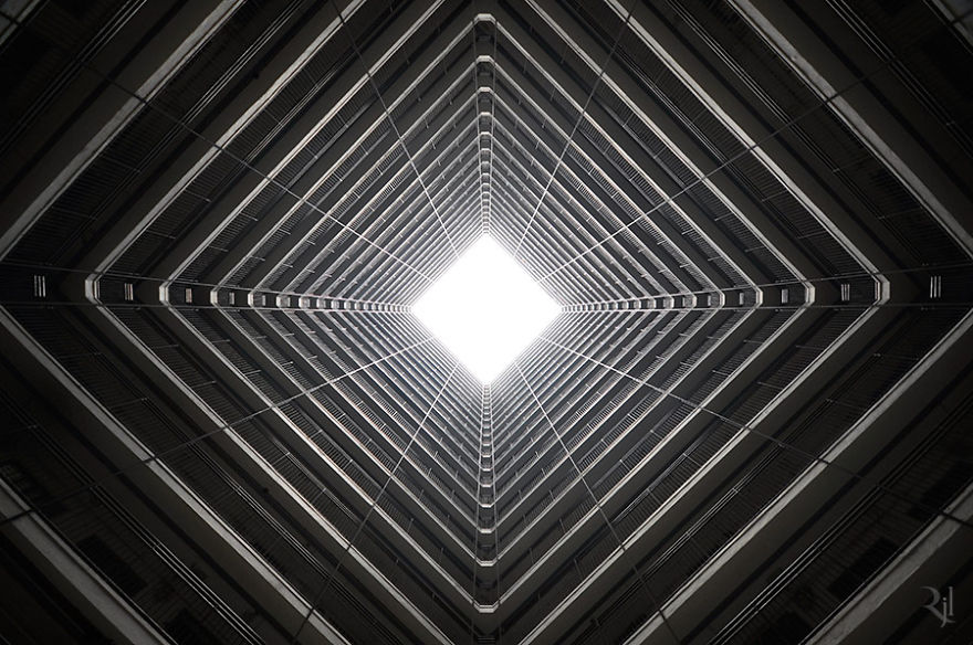 Vertical Horizon In Hong Kong By Romain Jacquet-Lagreze Vertical Horizon In Hong Kong By Romain Jacquet-Lagreze