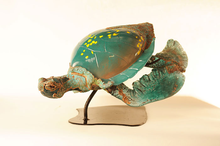 I Create Realistic Animal Sculptures Out Of 2,300-Degree Glass