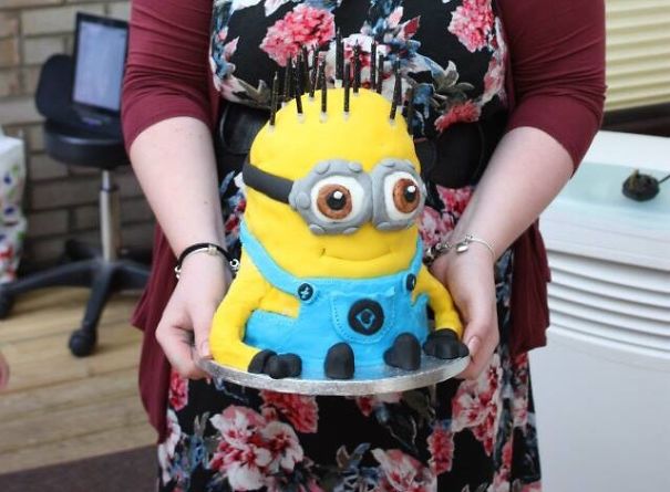 Minion Cake