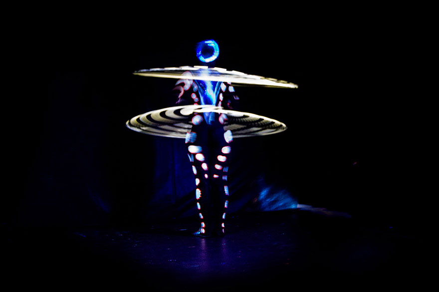 mesmerizing-light-trails-hula-hoop-6