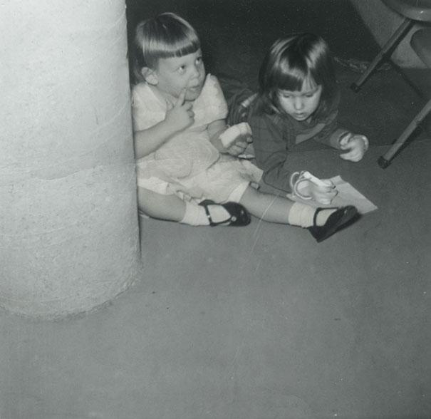 mother-and-daughter-photo-recreation-1 mother-and-daughter-photo-recreation-1