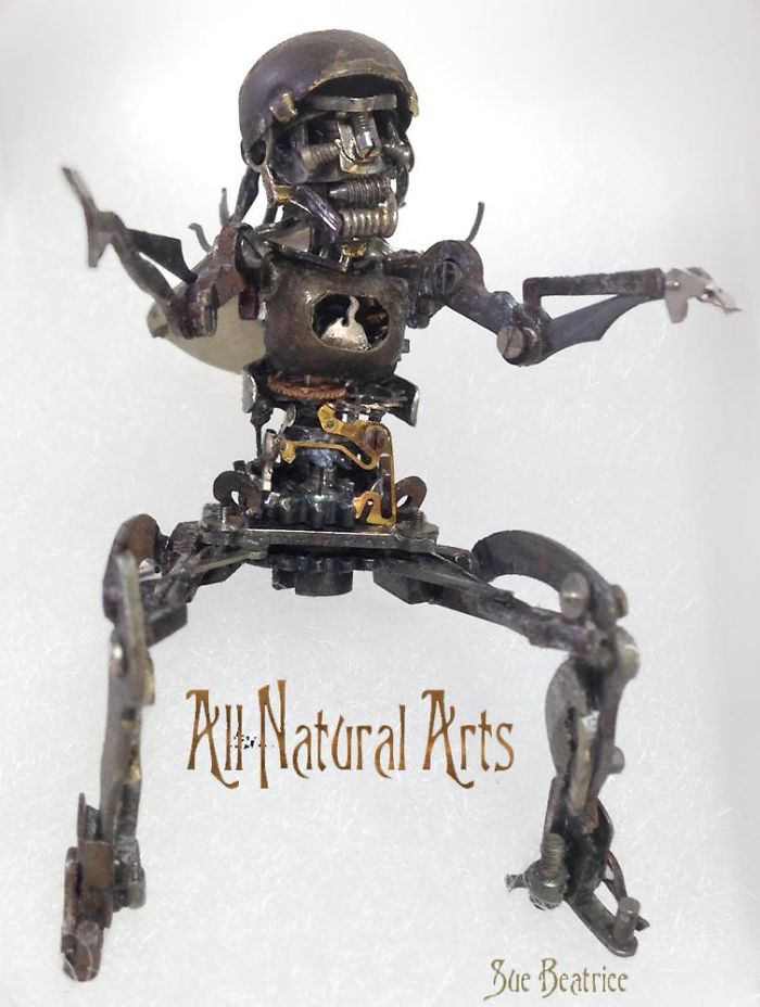 These Guys Made A Motorcycle And Rider Completely Out Of Vintage Watch Parts These Guys Made A Motorcycle And Rider Completely Out Of Vintage Watch Parts