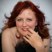 lucia.d.hewitt avatar