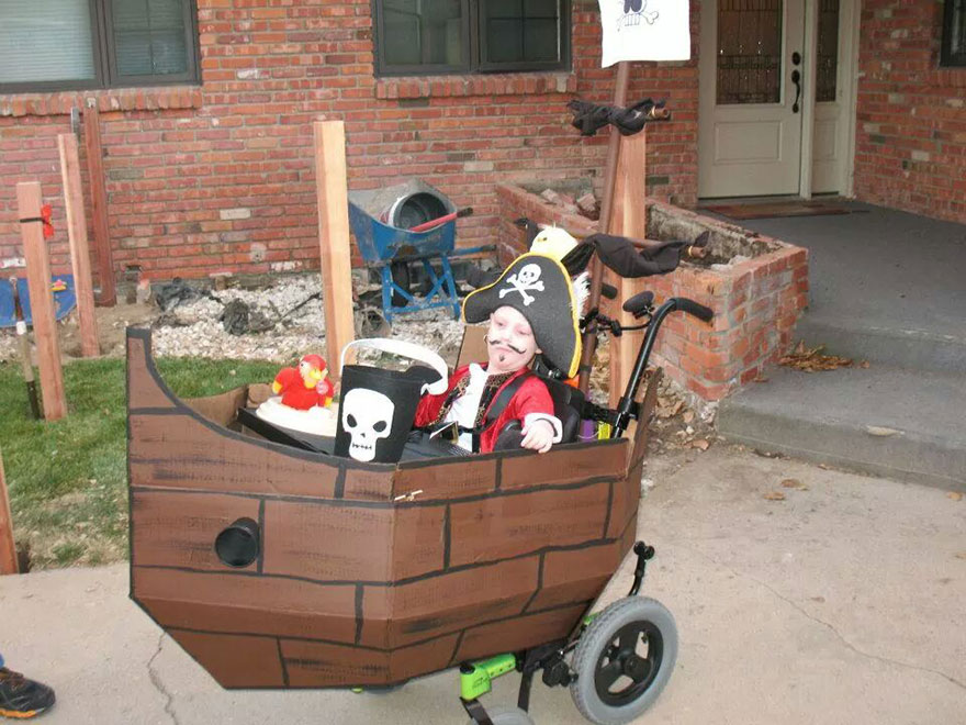 6-year-old-wheelchair-costumes-step-dad-2 6-year-old-wheelchair-costumes-step-dad-2
