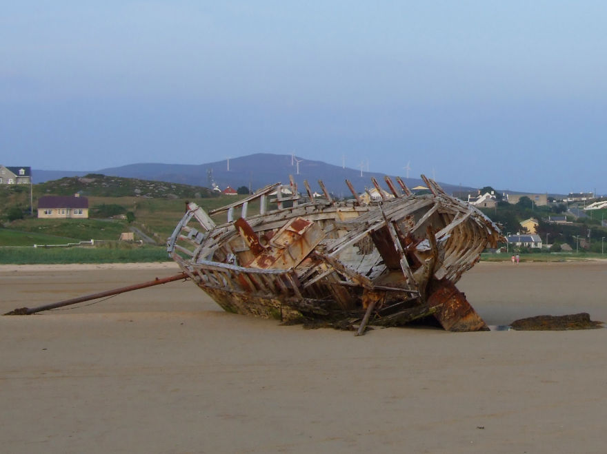 Cara Na Mara (friend Of The Sea) On Magheraclogher Beach, Bunbeg Ireland