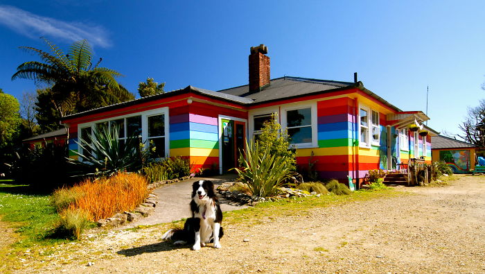 Rongo Backpackers & Gallery: Karamea, West Coast, South Island, New Zealand