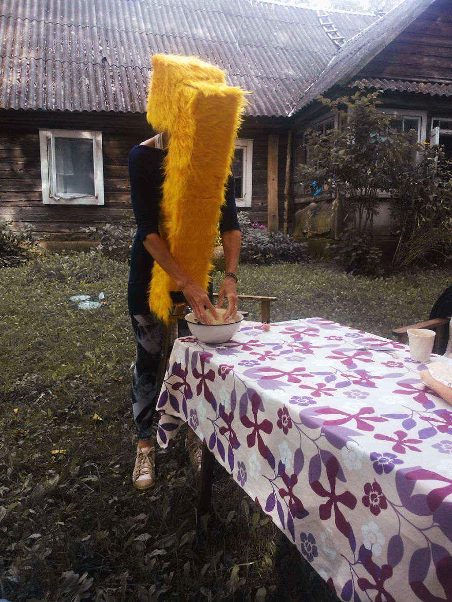 Eyeteleporter: A Mask That Displaces Your Eyesight