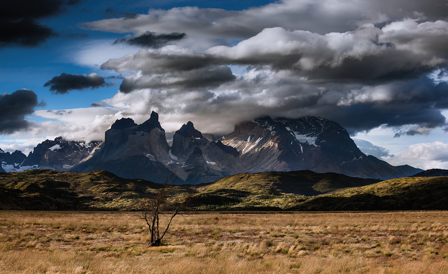 I Spent 2 Days In Torres Del Paine - The Most Beautiful National Park in Chile