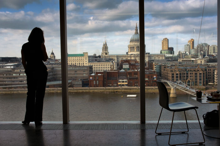 Looking At St Paul's Cathedral,tate Modern, London